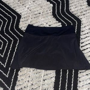 black womens 2 lululemon tennis skirt